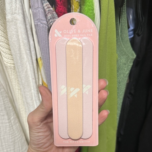 olive & june Other - Dual Sided Nail File - Pink and Cream